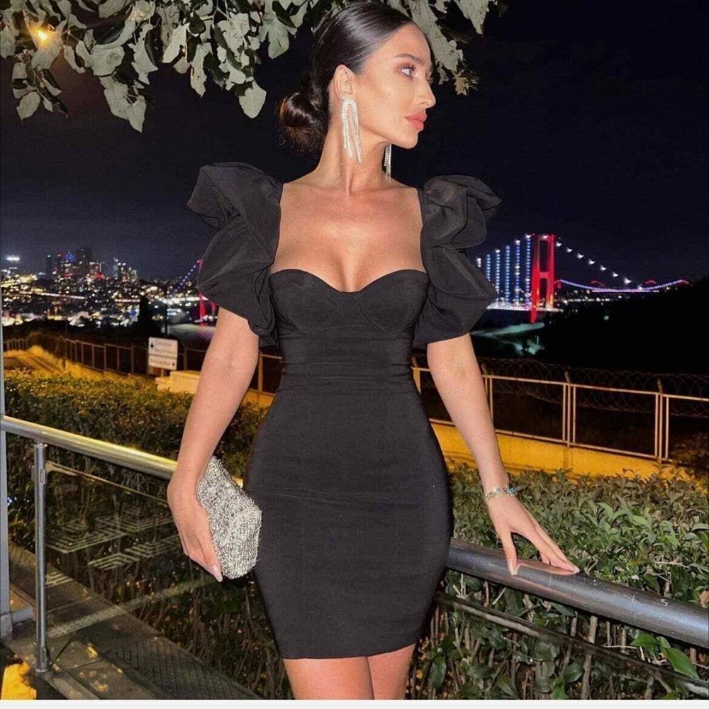 Zara Voluminous Short Dress - Picture 7 of 14